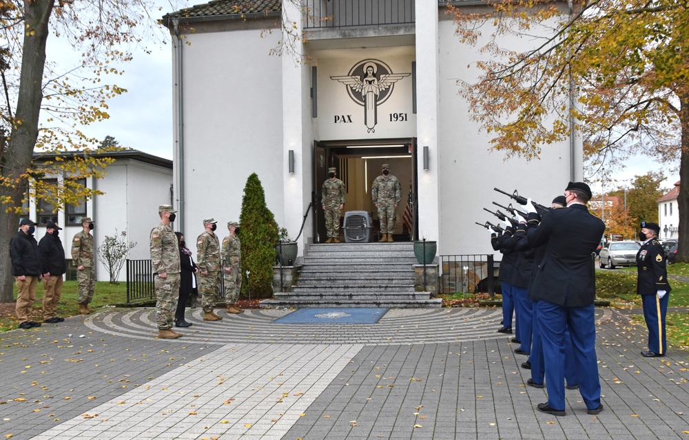 Memorial held for military working dog Diana