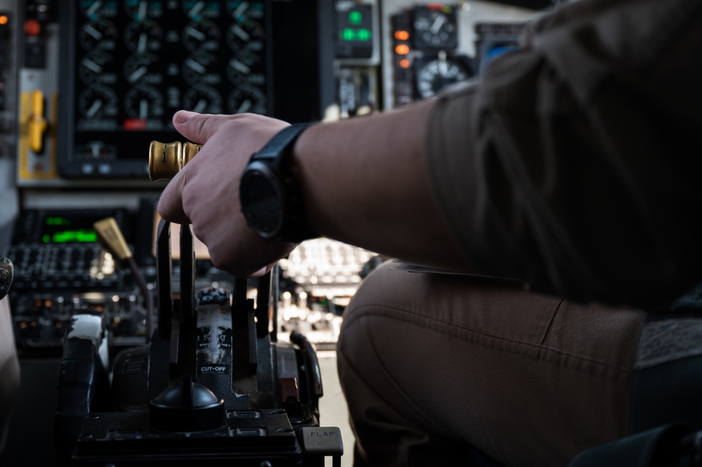 DVIDS - Images - KC-135 fuels training in the air in CENTCOM [Image 3 ...