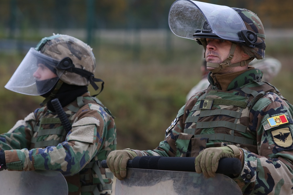 Moldovan Crown Riot Control Training