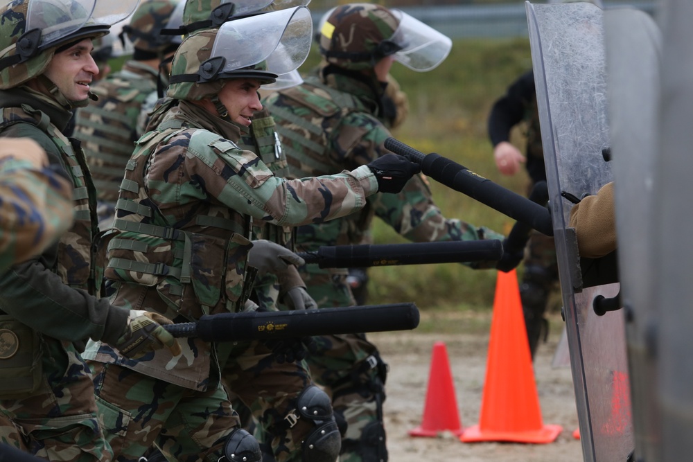 Moldovan Crown Riot Control Training