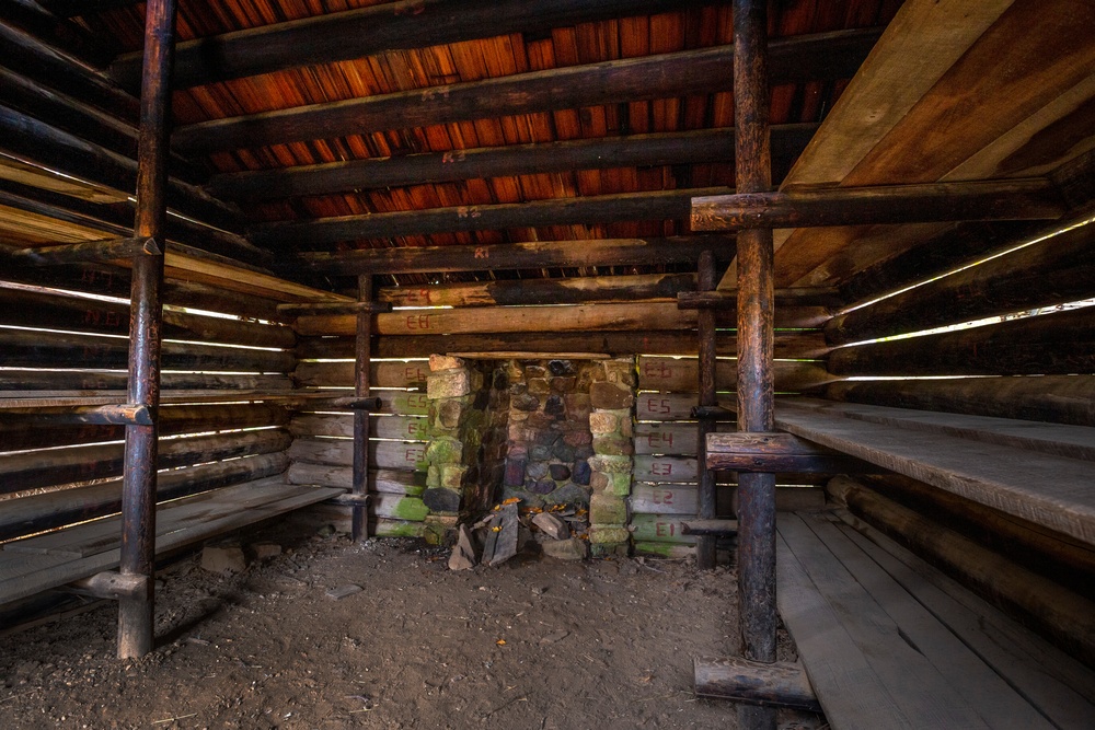 Revolutionary War soldier and officers’ huts