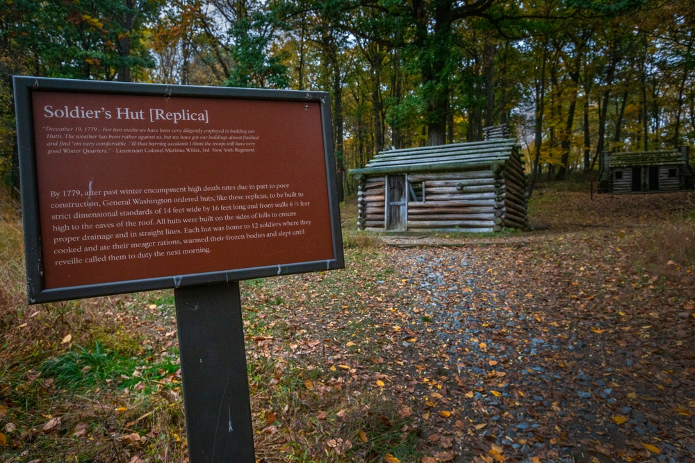 Revolutionary War soldier and officers’ huts