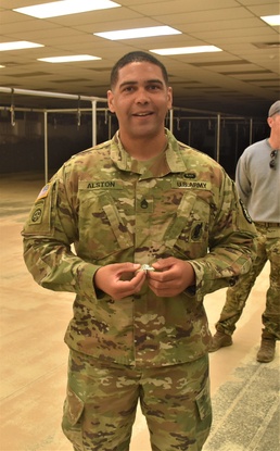 Yuma recruiter seizes rare chance to attend Military Freefall School