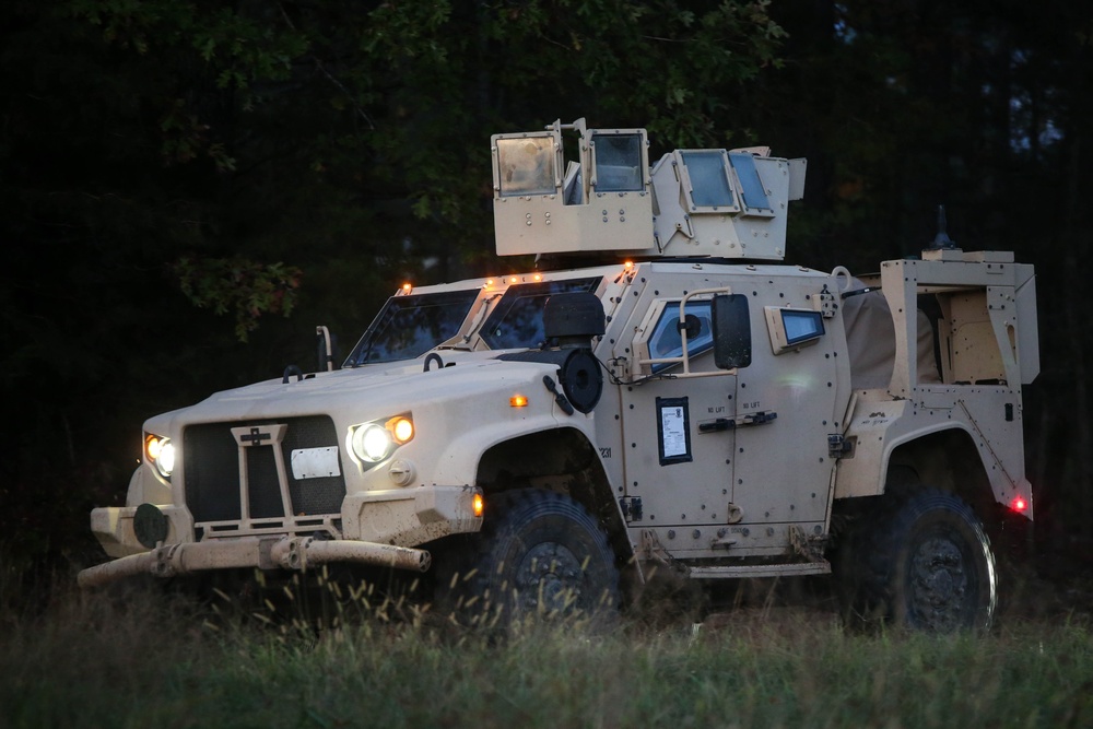 DVIDS - Images - II MSB Conduct a Night Drivers Course with JLTV [Image ...