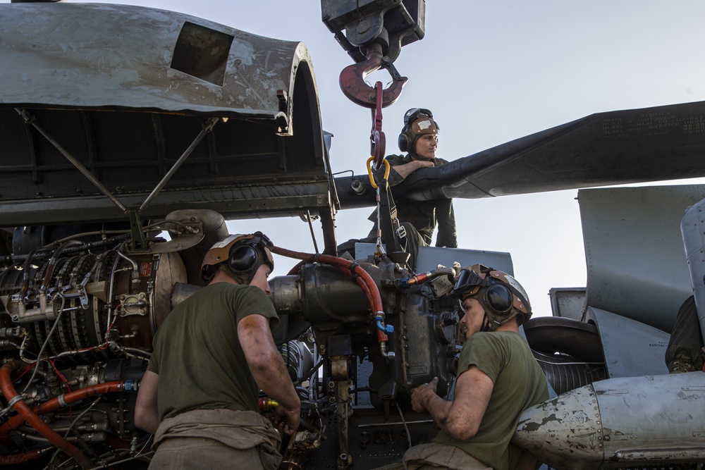 HMH 462 “Heavy Haulers” conduct pre-flight maintenance during SLTE 1-21