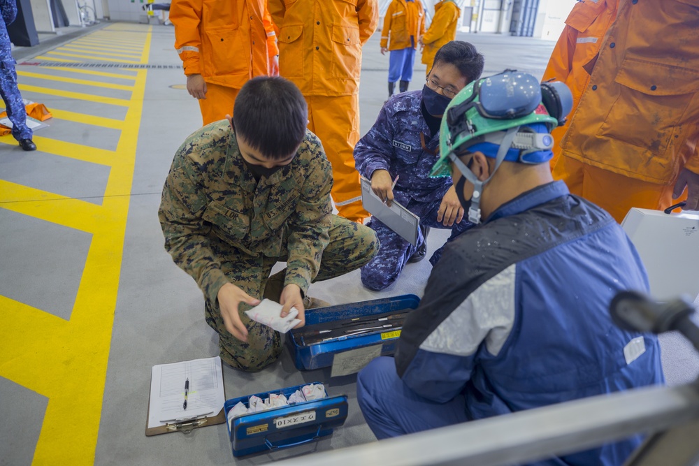 Keen Sword 2021: JMSDF and U.S. Marines Work Together
