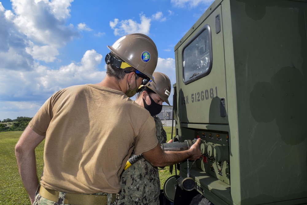 Seabees Conduct Power Distribution Training