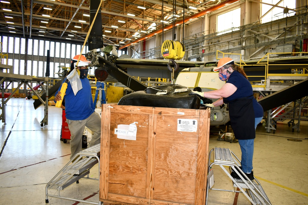 FRCE works with industry to develop new lifting tool for V-22 fuel bladder