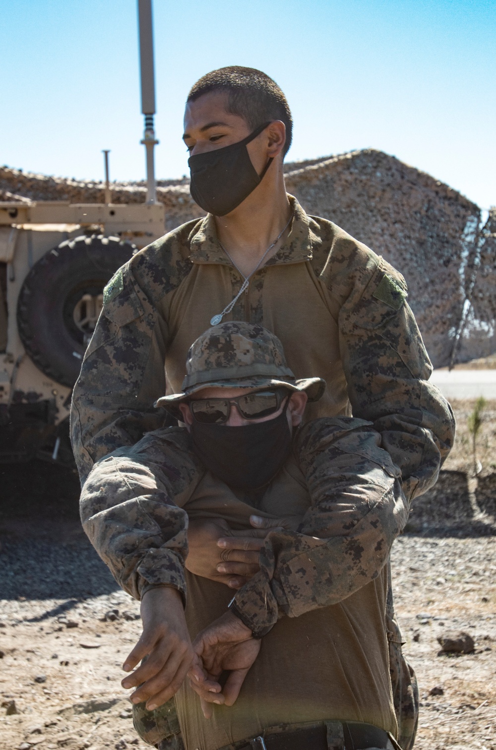 15th MEU Marines, Sailors sharpen combat casualty care skills