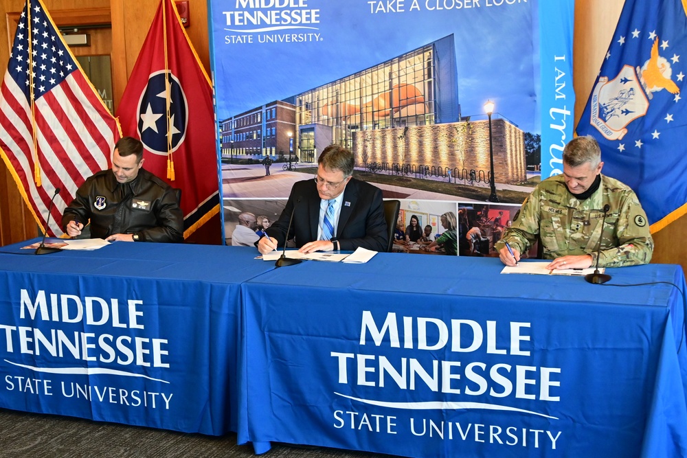 118th Wing and MTSU sign new collaboration agreement