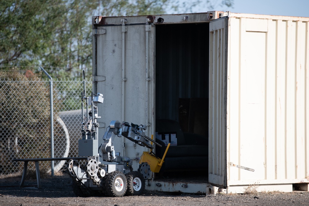 Travis EOD Airmen train advanced warfighting capabilities