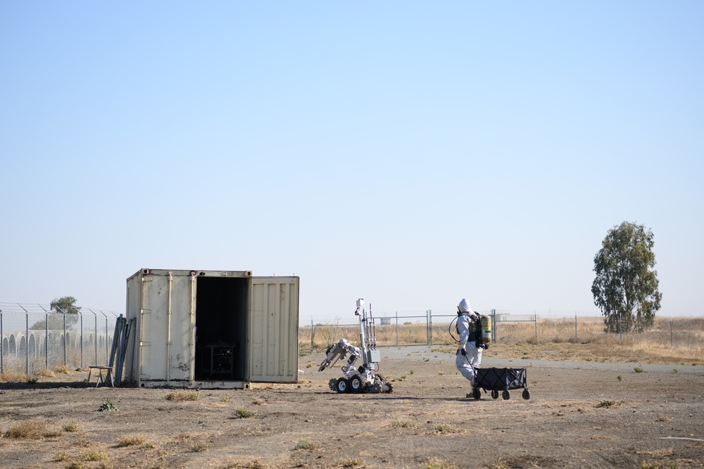 Travis EOD Airmen train advanced warfighting capabilities