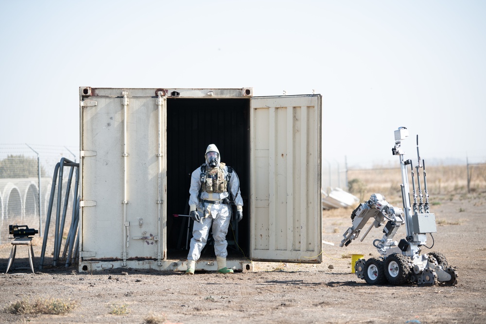 Travis EOD Airmen train advanced warfighting capabilities