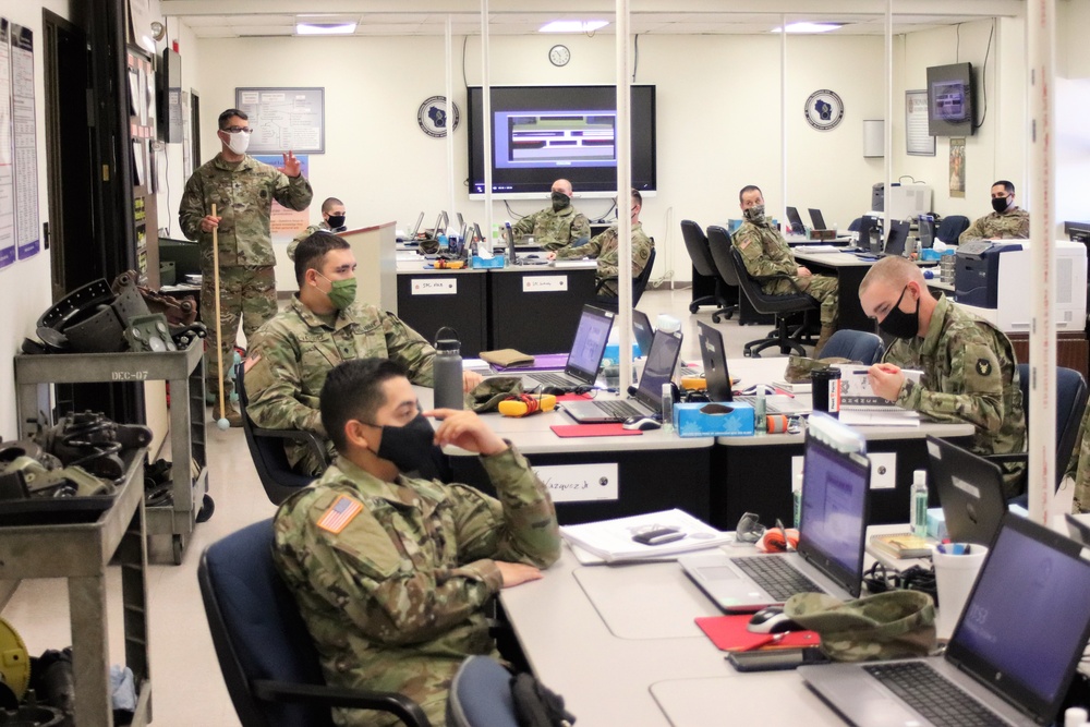 Fort McCoy RTS-Maintenance holds first classes of fiscal year 2021