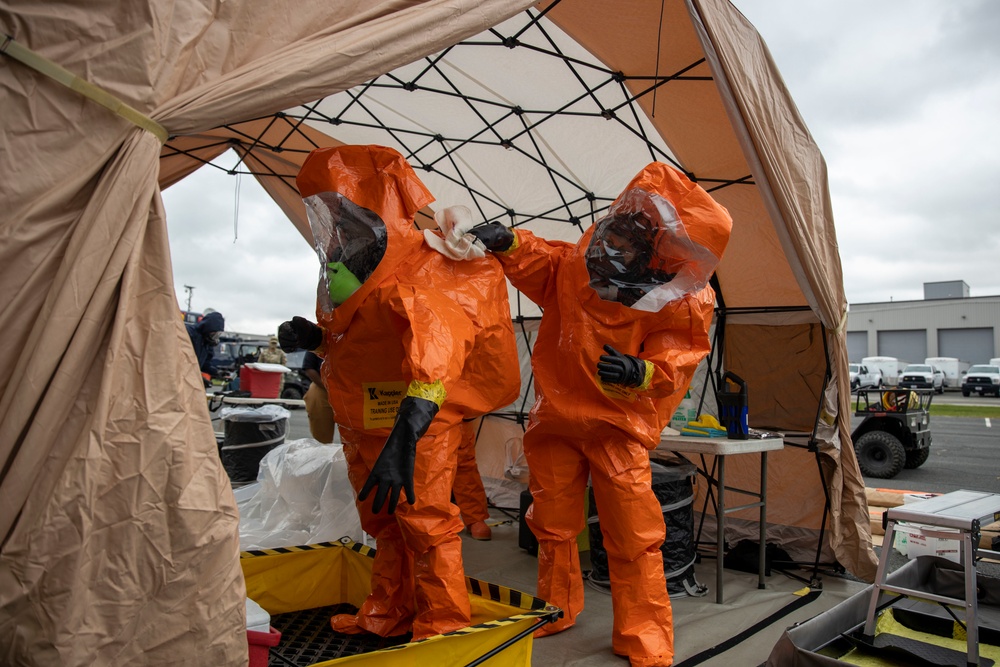 New York National Guard Civil Support Teams conduct joint training in simulated scenarios