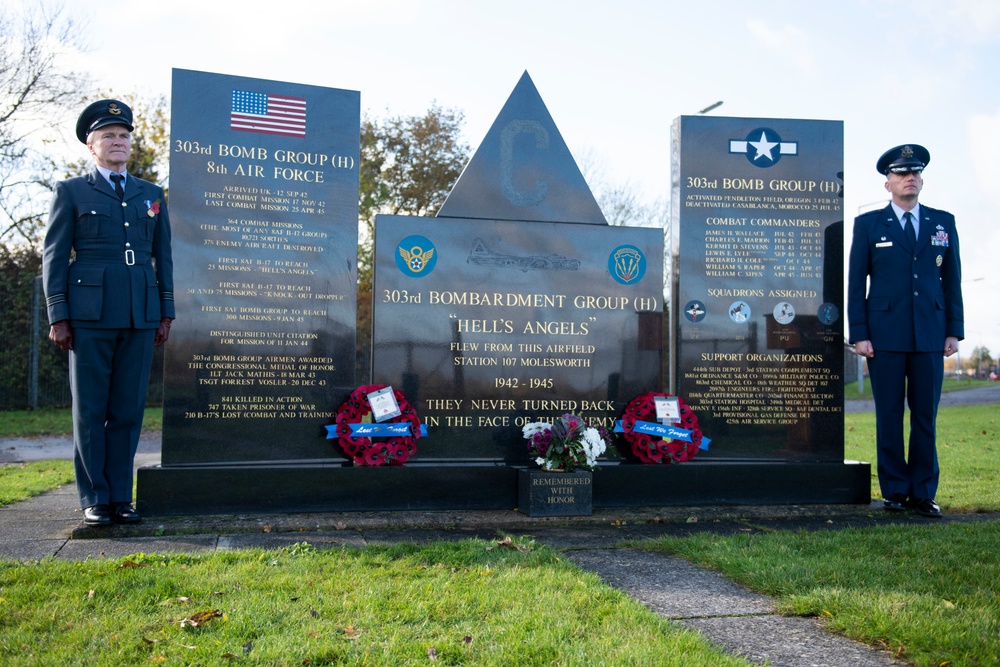 U.S. Airmen and U.K. commander commemorate Remembrance Sunday
