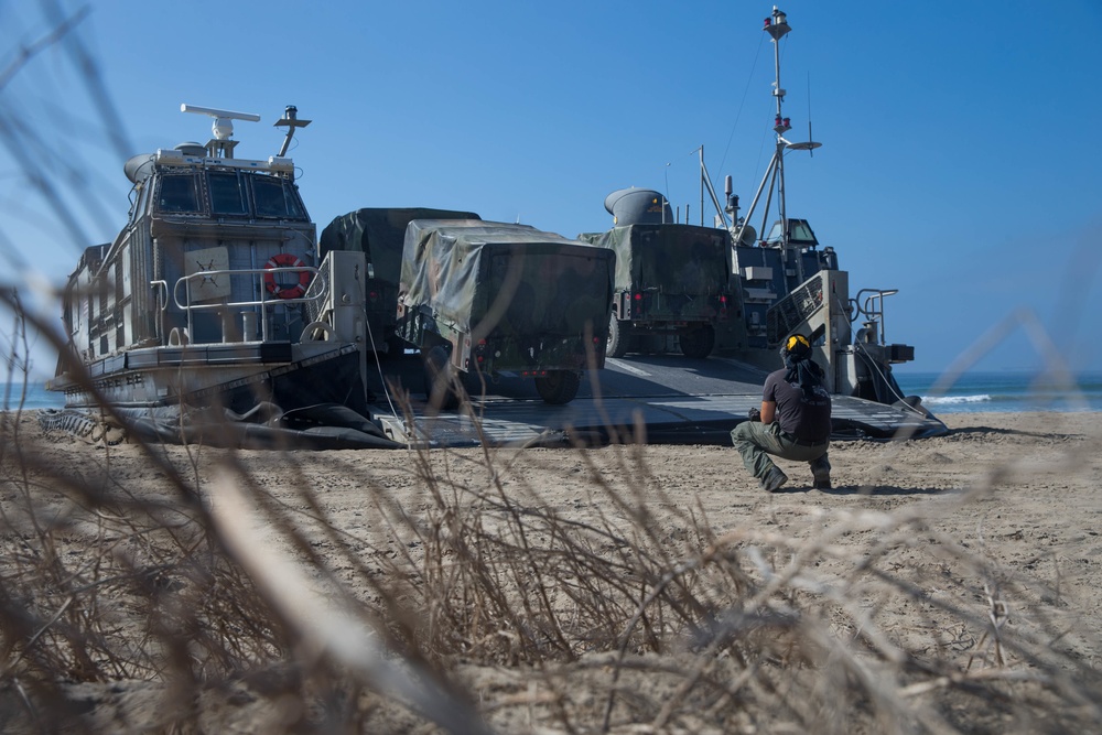 1st Combat Engineer Battalion Disembark LCAC