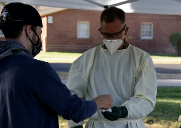 AZNG soldiers facilitate COVID-19 tests for AZ State employees