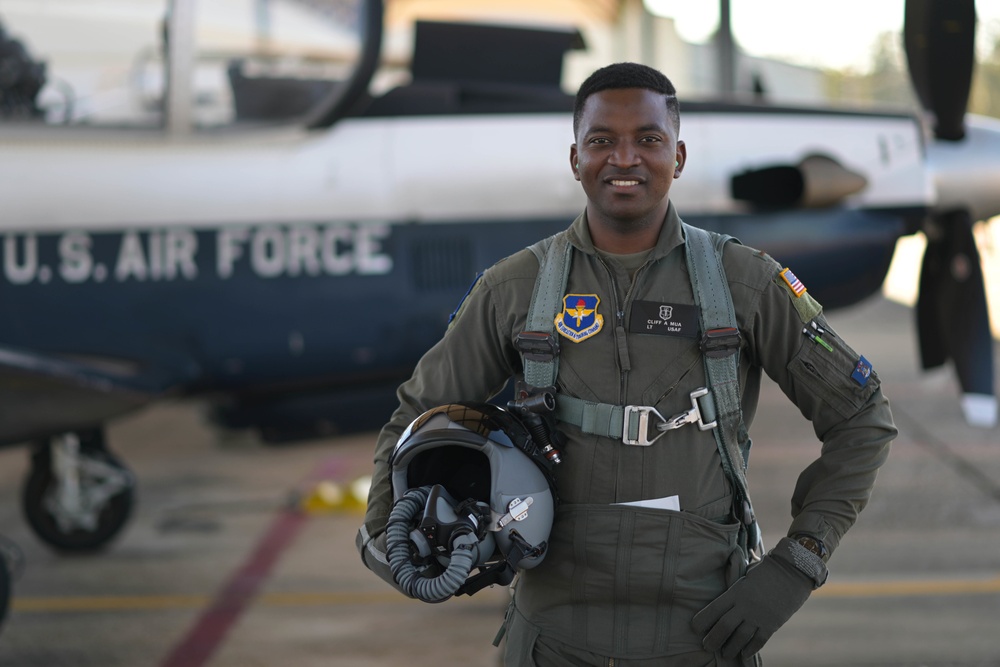 From Cameroon to U.S. pilot; student seeks wings