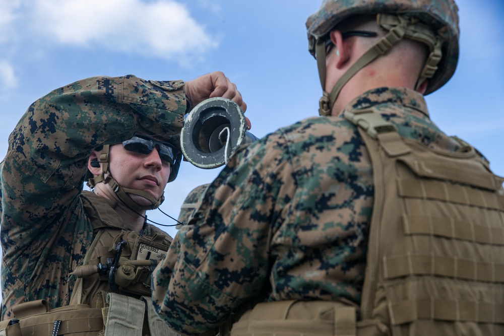 Det 18, 31st MEU perform live fire training