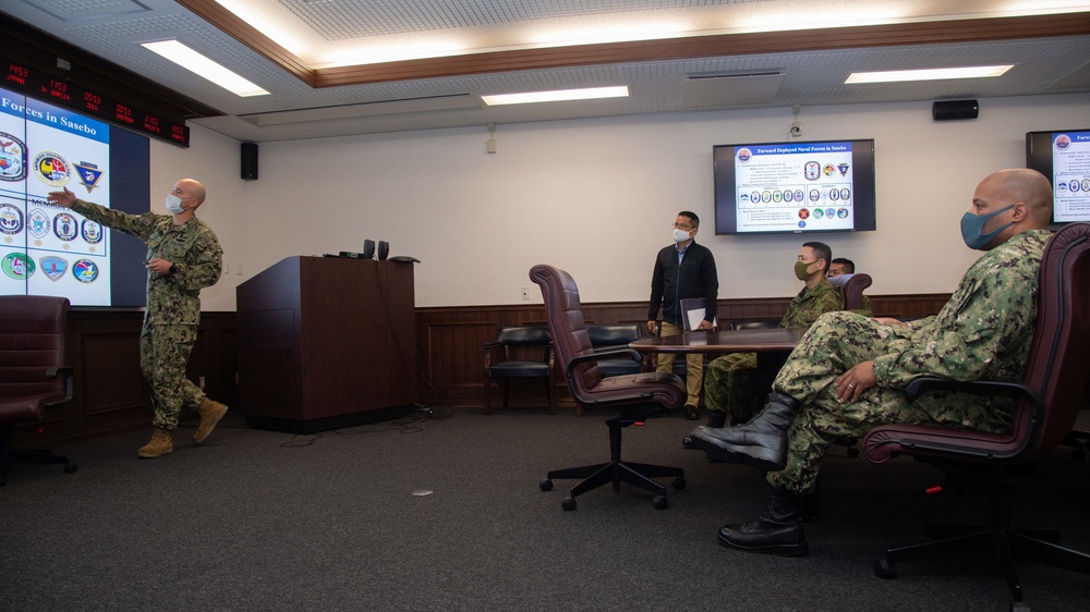 JGSDF Commanding General Visits CFAS