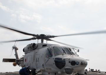 USS Barry Conducts a Helicopter Cross Deck Exercise with JS Ikazuchi