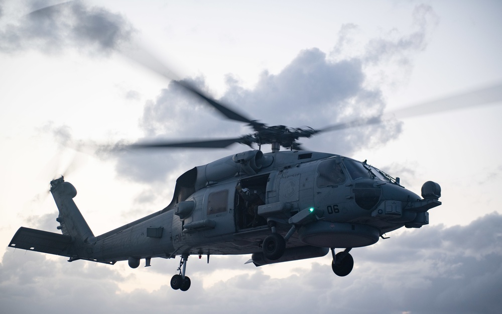 USS Barry Conducts a Part Transfer with USS Shiloh