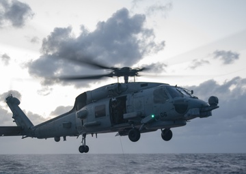 USS Barry Conducts a Part Transfer with USS Shiloh