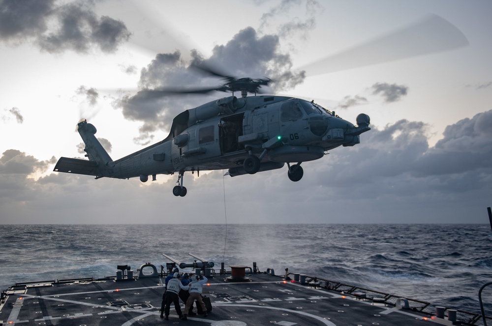 USS Barry Conducts a Part Transfer with USS Shiloh