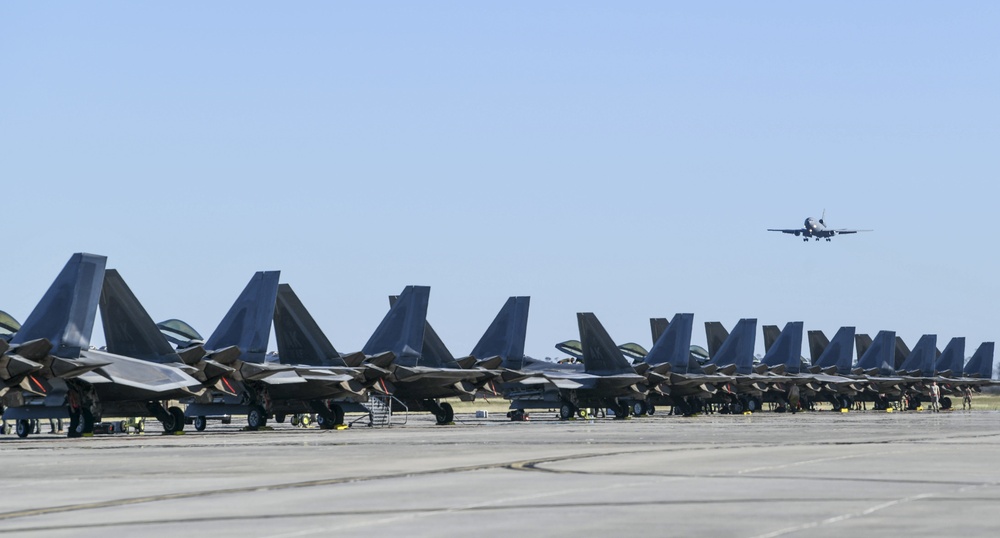 KC-10 arrives at Tyndall