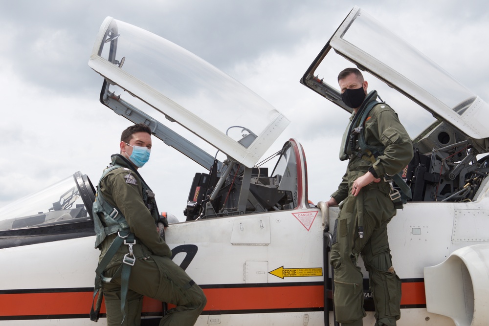 Test Pilot Under Instruction Lt. Spencer Smith and U.S. Naval Test Pilot School instructor Cmdr. Adam Klein