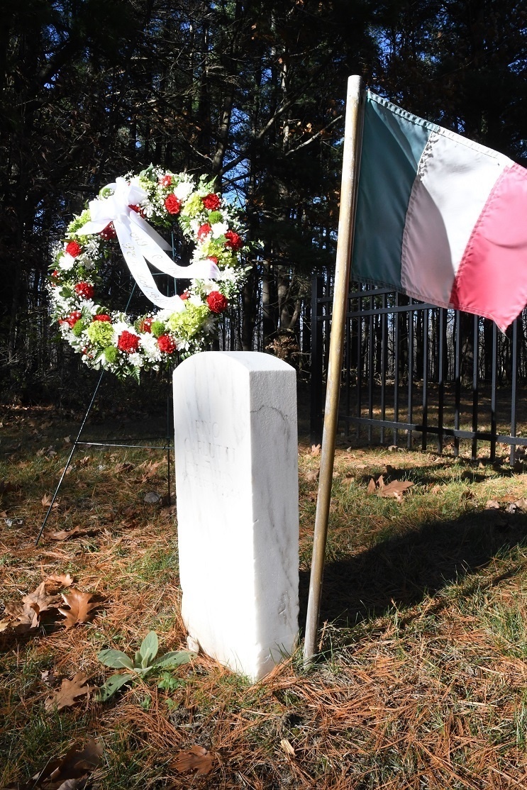 Wreath-laying ceremony honors WWII Italian POW buried in Fort Drum cemetery
