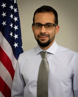 Omar Hernandez selected as NAVFAC Southeast's 2021 Civilian Engineer of the Year