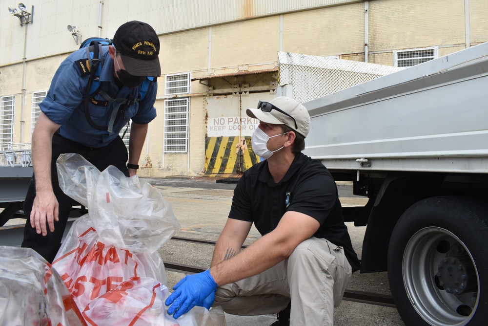 NAVSUP FLC Yokosuka CHRIMP techs support Royal Canadian Navy