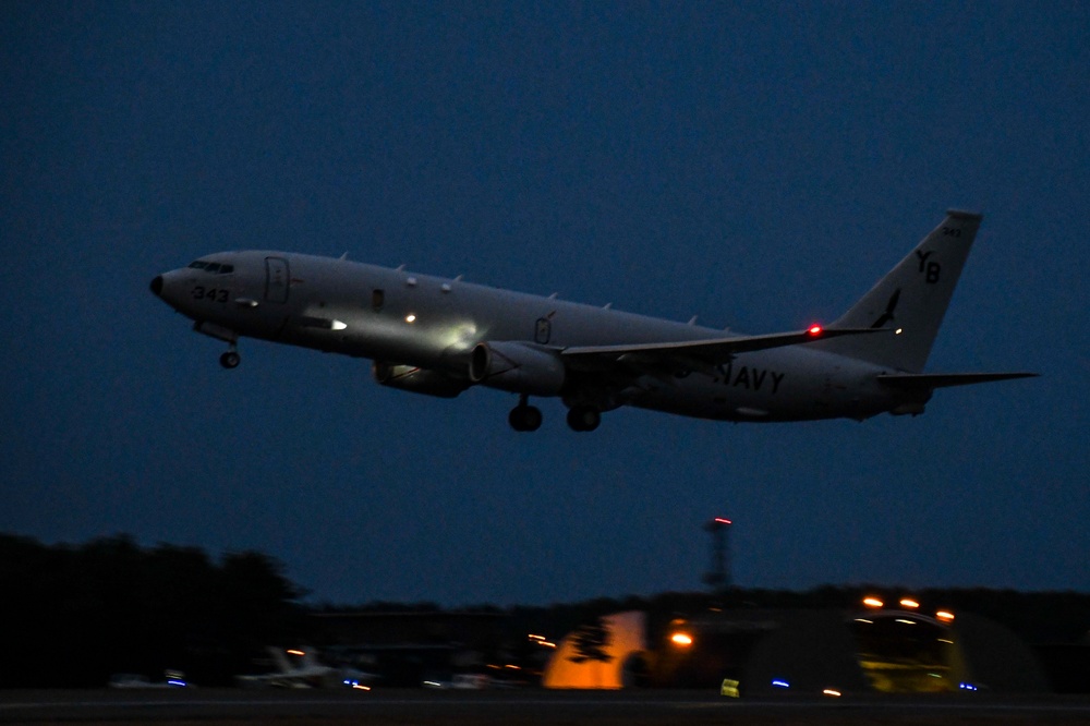 VP-1 Conducts Training Flight