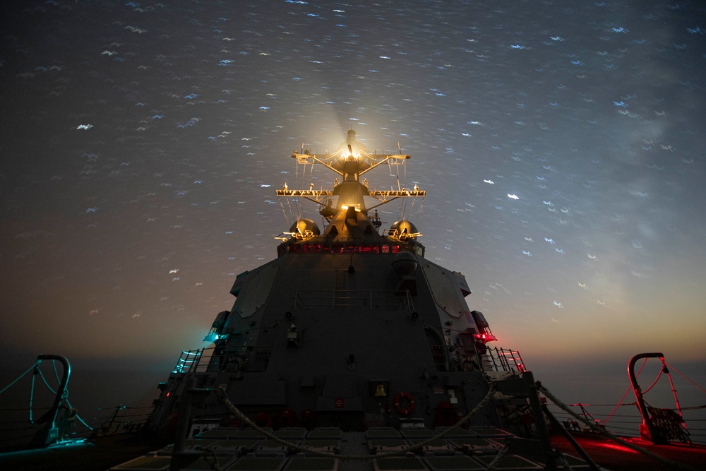 Sterett Steams in the Gulf of Oman