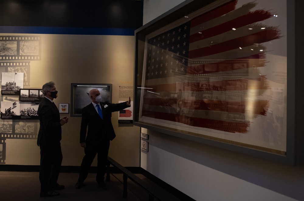 SECNAV Visits The Museum of the Marine Corps