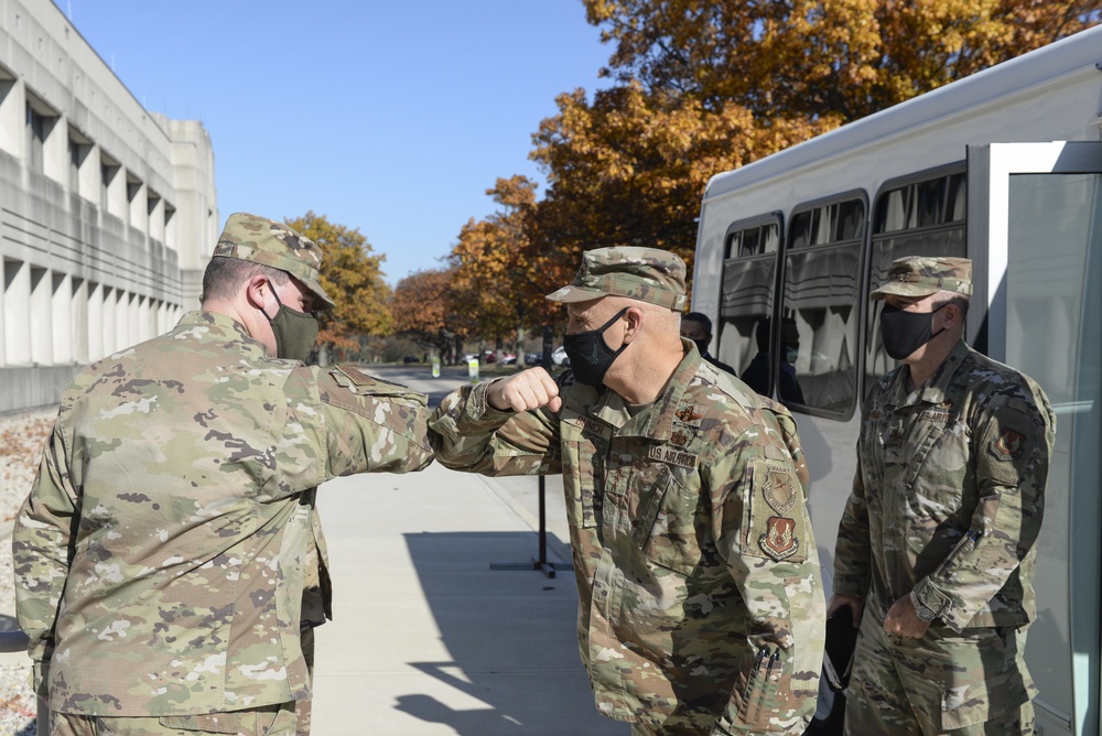 Gen. Bunch Tours the 88th ABW