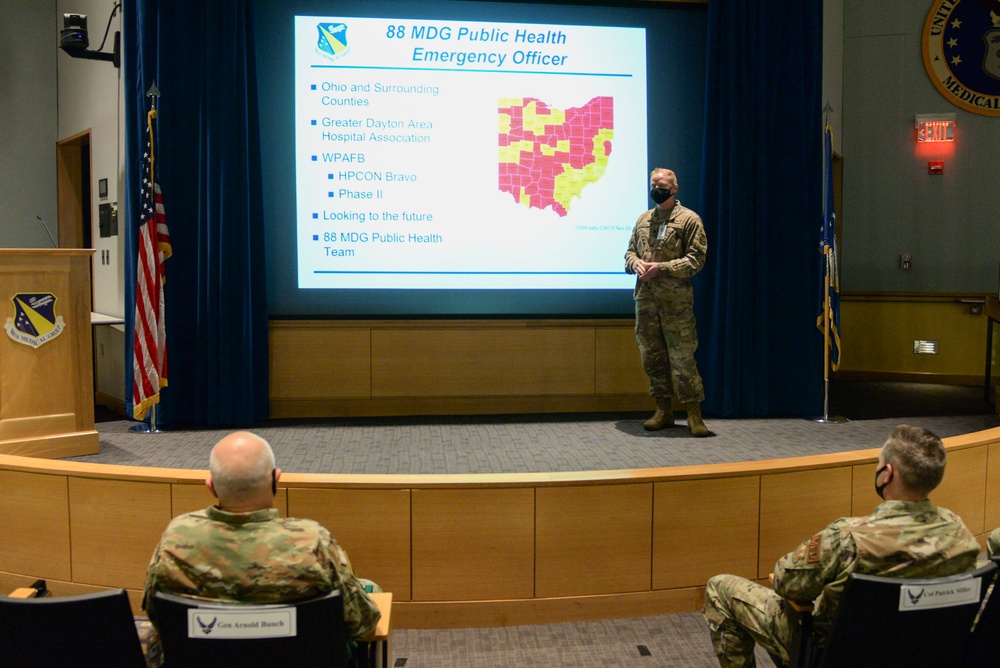 Gen. Bunch Tours the 88th ABW