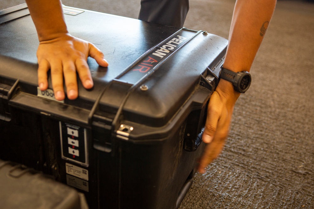15th MEU forward command element departs USS Makin Island for training