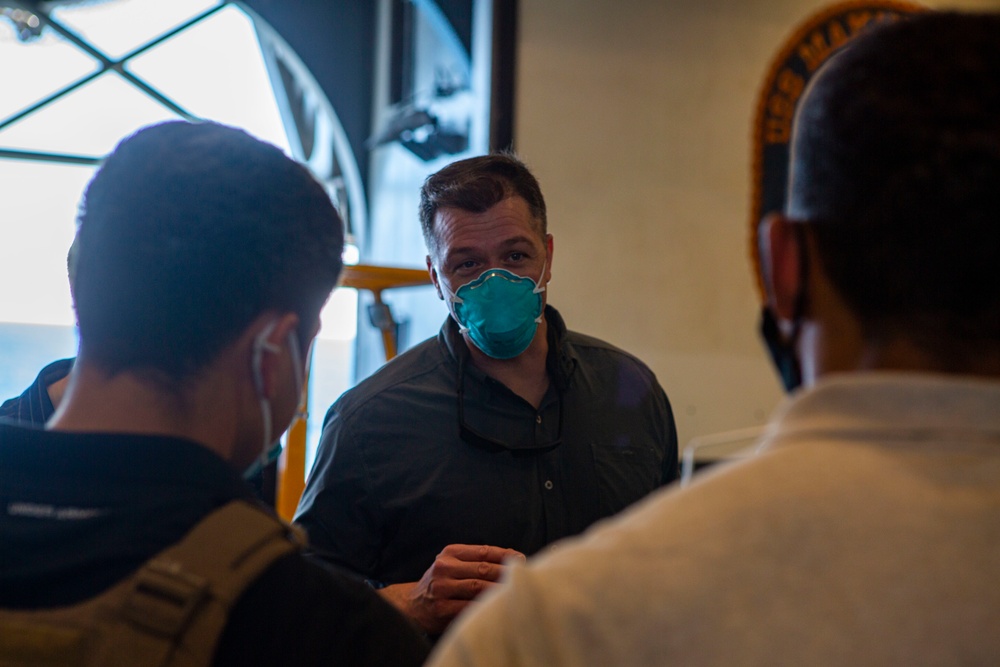 15th MEU forward command element departs USS Makin Island for training