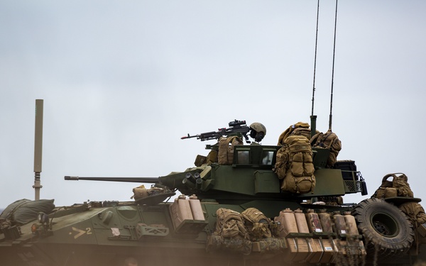 15th MEU LAR Marines refuel light armored vehicles