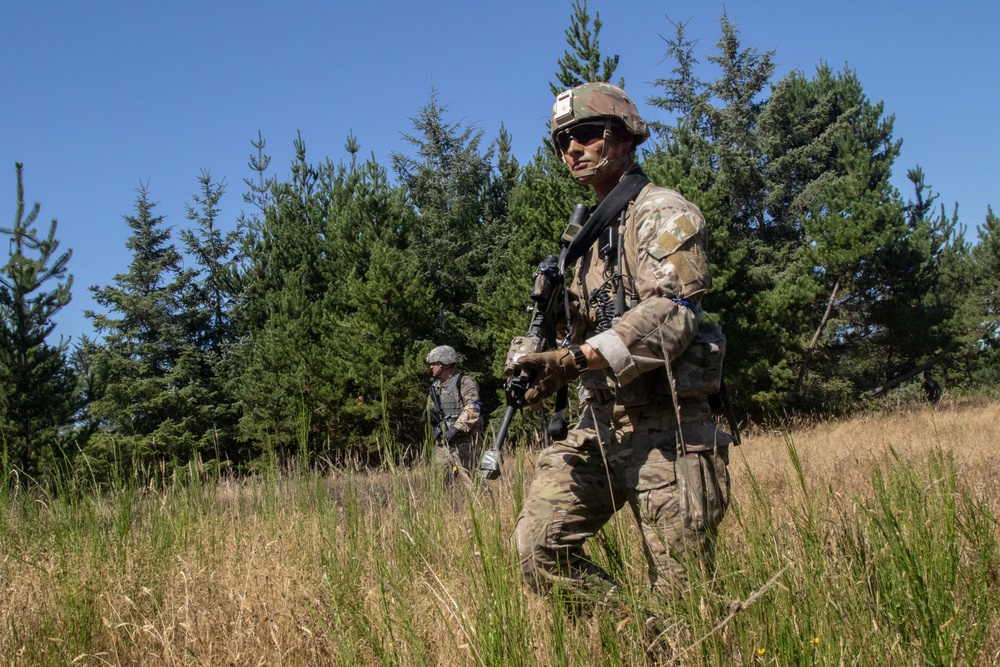OR Infantrymen conduct react to contact, hostage rescue training