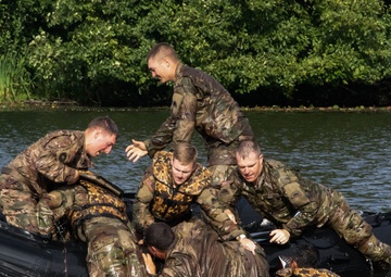 OR Infantrymen conduct react to contact, hostage rescue training