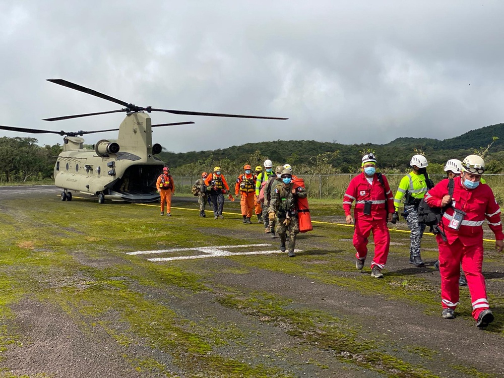 JTF-Bravo transports Panamanian rescue workers