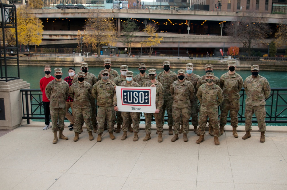 IL Guard Stands Ready In The Heart of Chicago