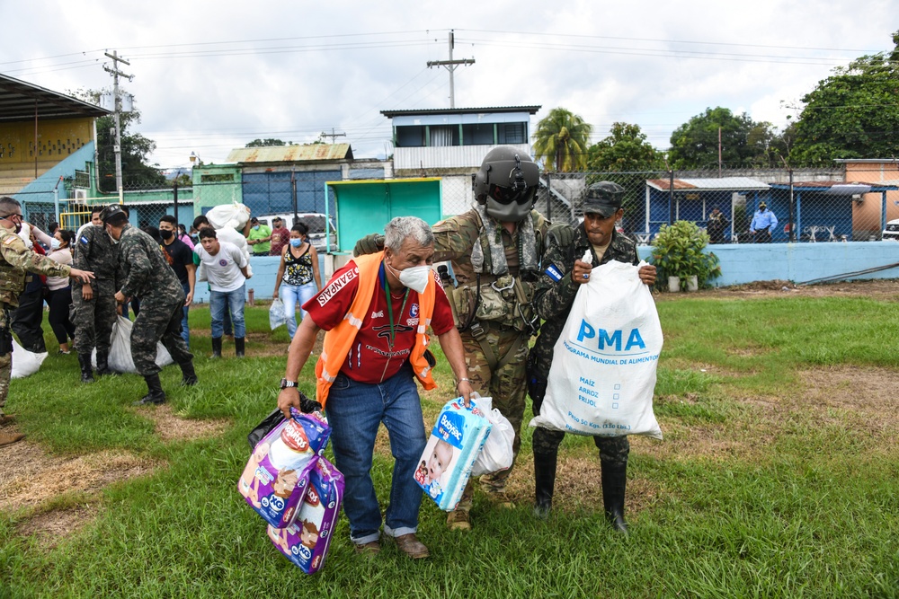 JTF-Bravo delivers life-saving supplies in Honduras