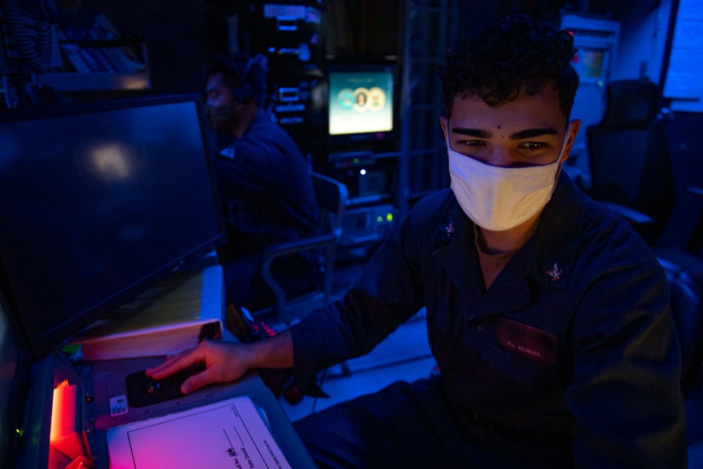 Sterett Sailor Stands Watch in the Combat Information Center