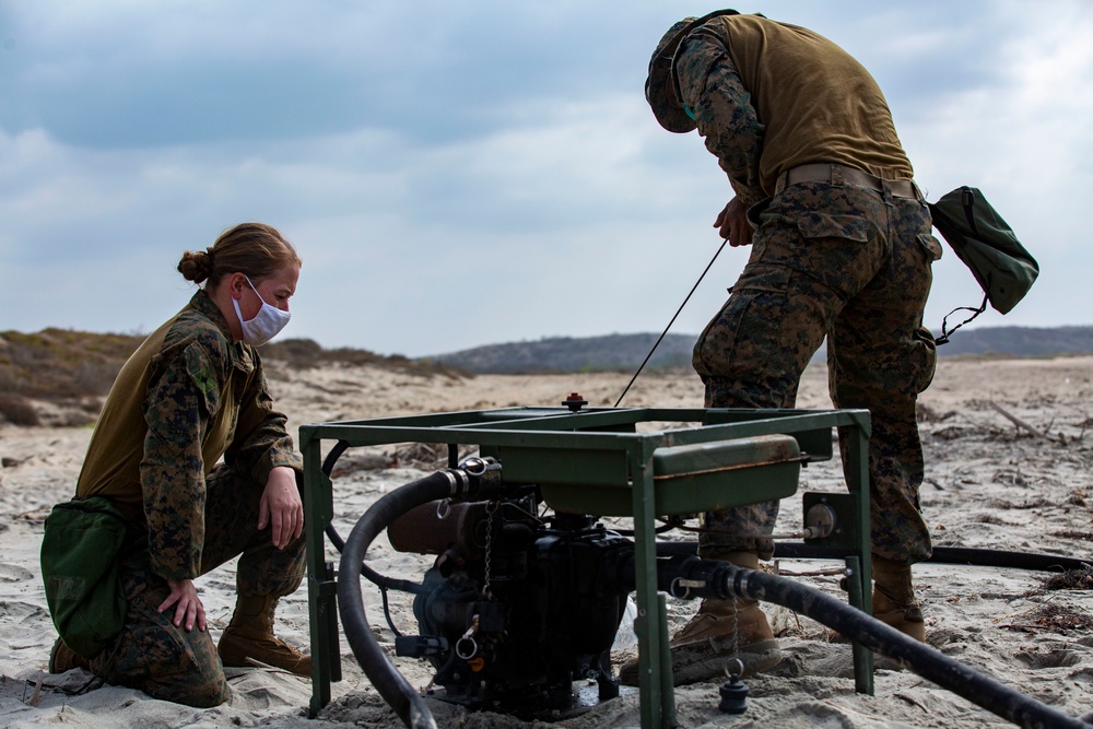 15th MEU LAR Marines perform maintenance stand down, patrol-base training