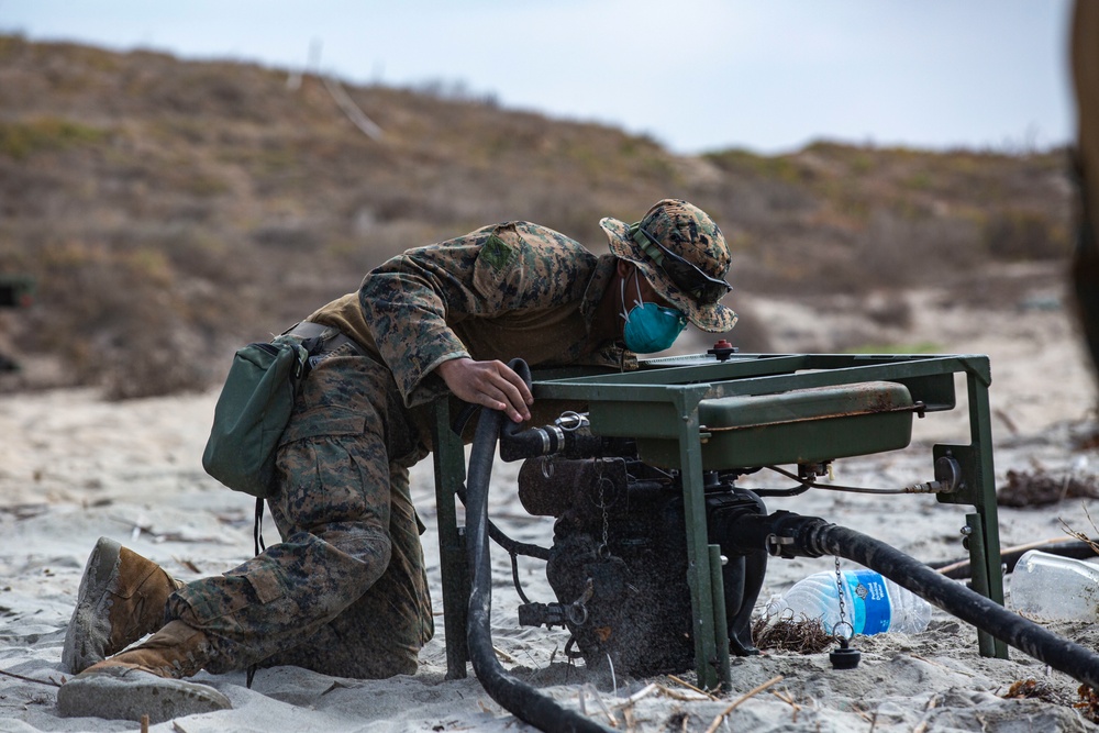 15th MEU LAR Marines perform maintenance stand down, patrol-base training